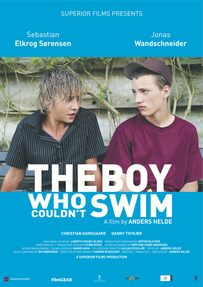 Мальчик, который не умел плавать (2011) постер